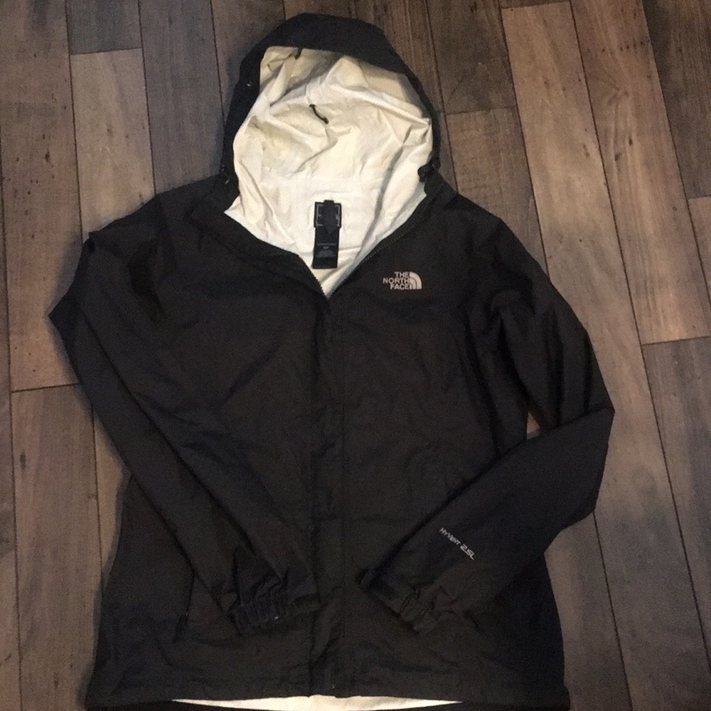 SOLD The North Face HyVent 2.5L Jacket